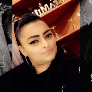 Meet your Posher, Veronica